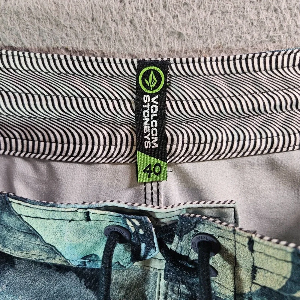 Volcom nwt stoneys